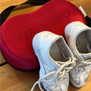 Nfinity cheer shoes - Y1